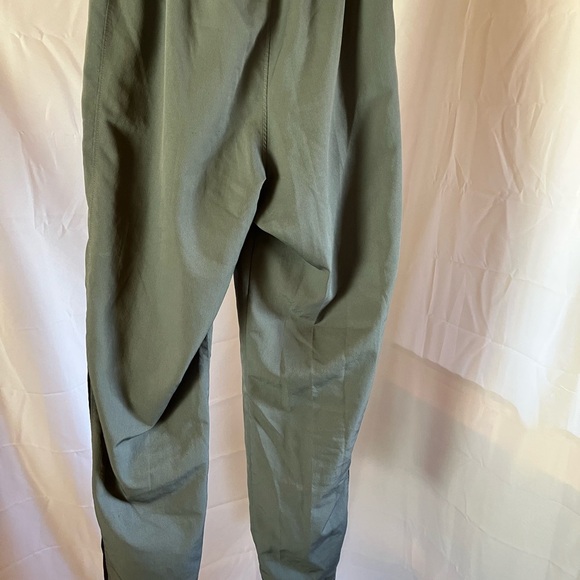 Red Henley Shirt and Gray Pants Set - Picture 12 of 16